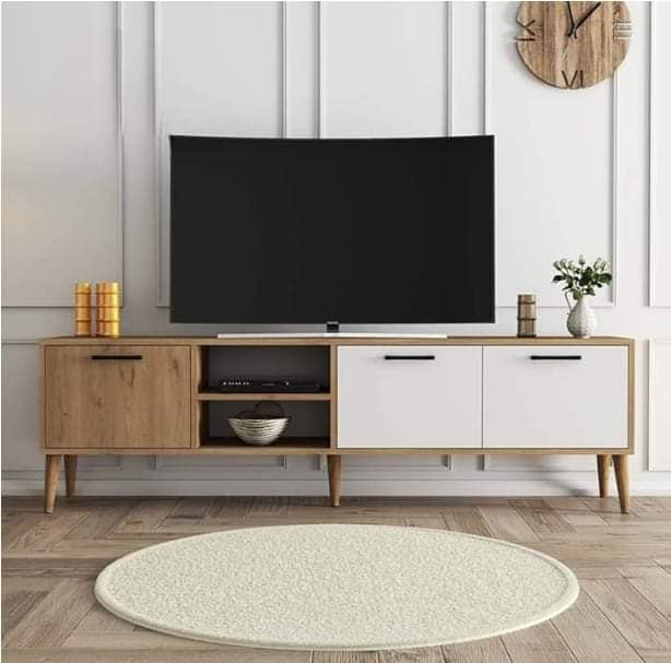 FB_IMG_1734379958035 ترابيزة تليفزيون 35×180سم – بيج مع ابيض – TV0127 - الصورة 1